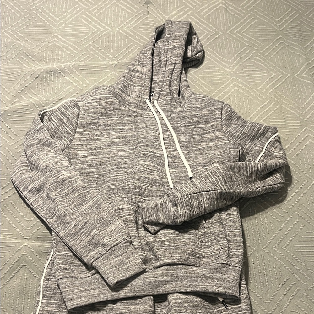 Fashion Nova Heather Gray Hoodie and sweatpants!